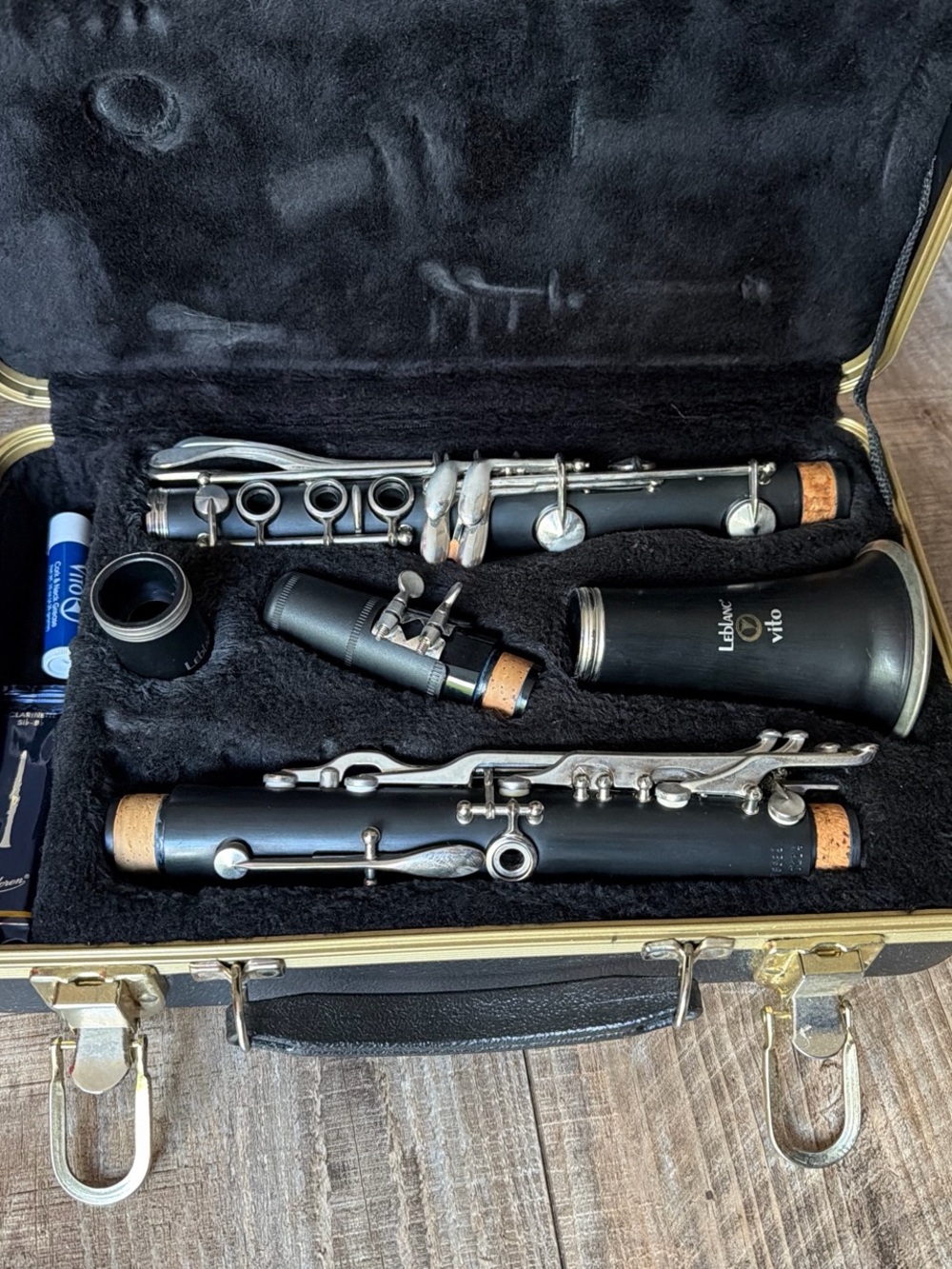 Leblanc Vito Black Clarinet with Silver-Tone Keys